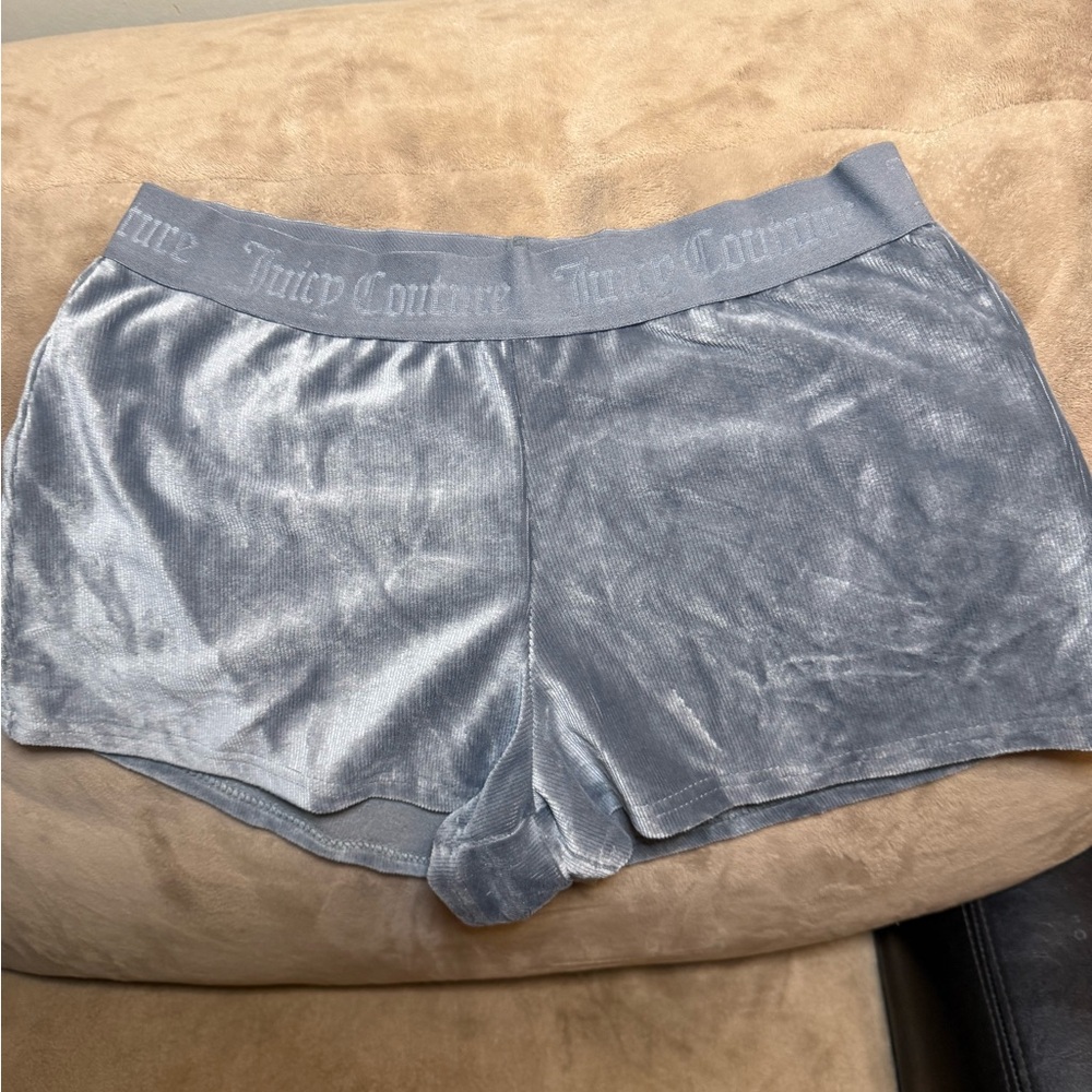 ***%%—>bundle.w.me 2/$12 Juicy Couture Women’s Size Small Gray Velour Shorts
